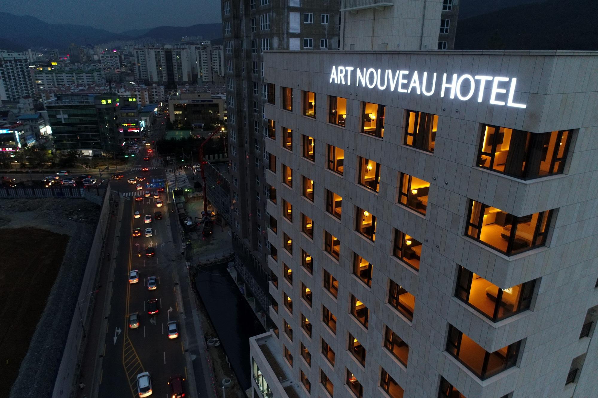 Geoje Artnouveau Suite Hotel Exterior photo