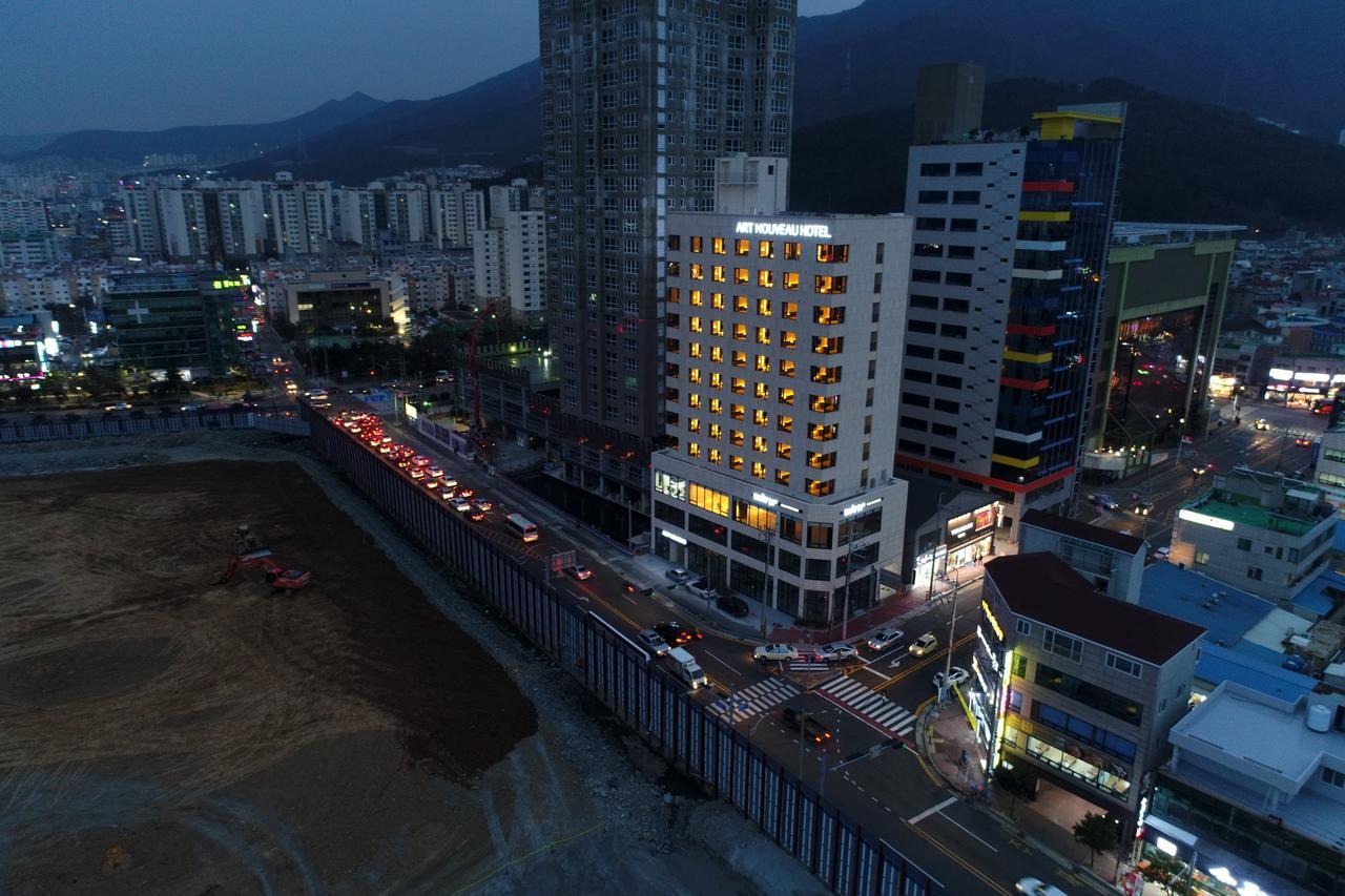 Geoje Artnouveau Suite Hotel Exterior photo