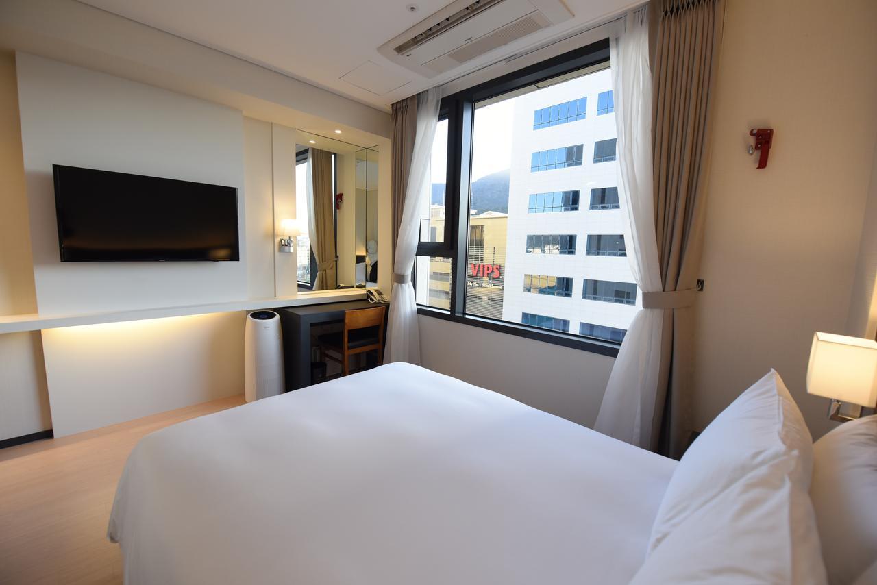 Geoje Artnouveau Suite Hotel Exterior photo