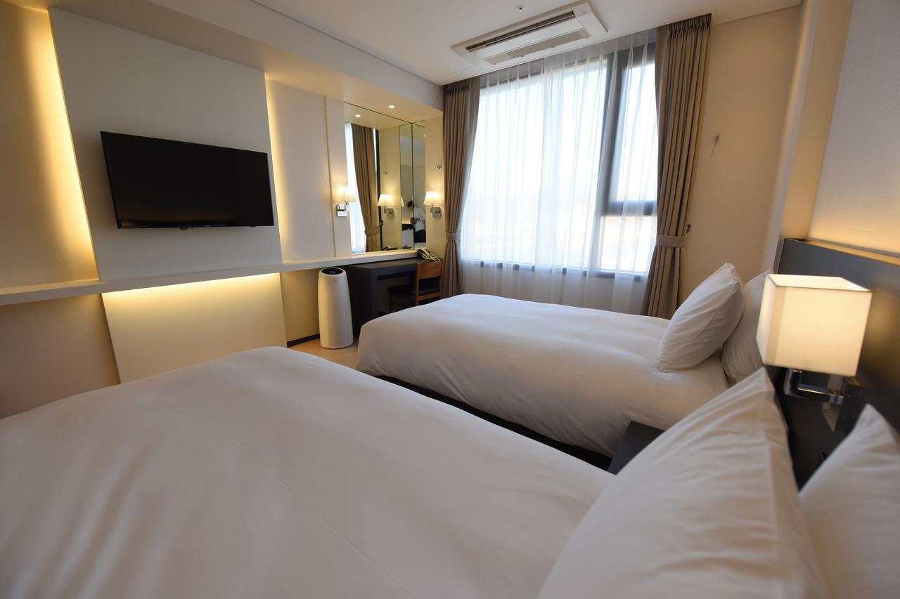 Geoje Artnouveau Suite Hotel Exterior photo