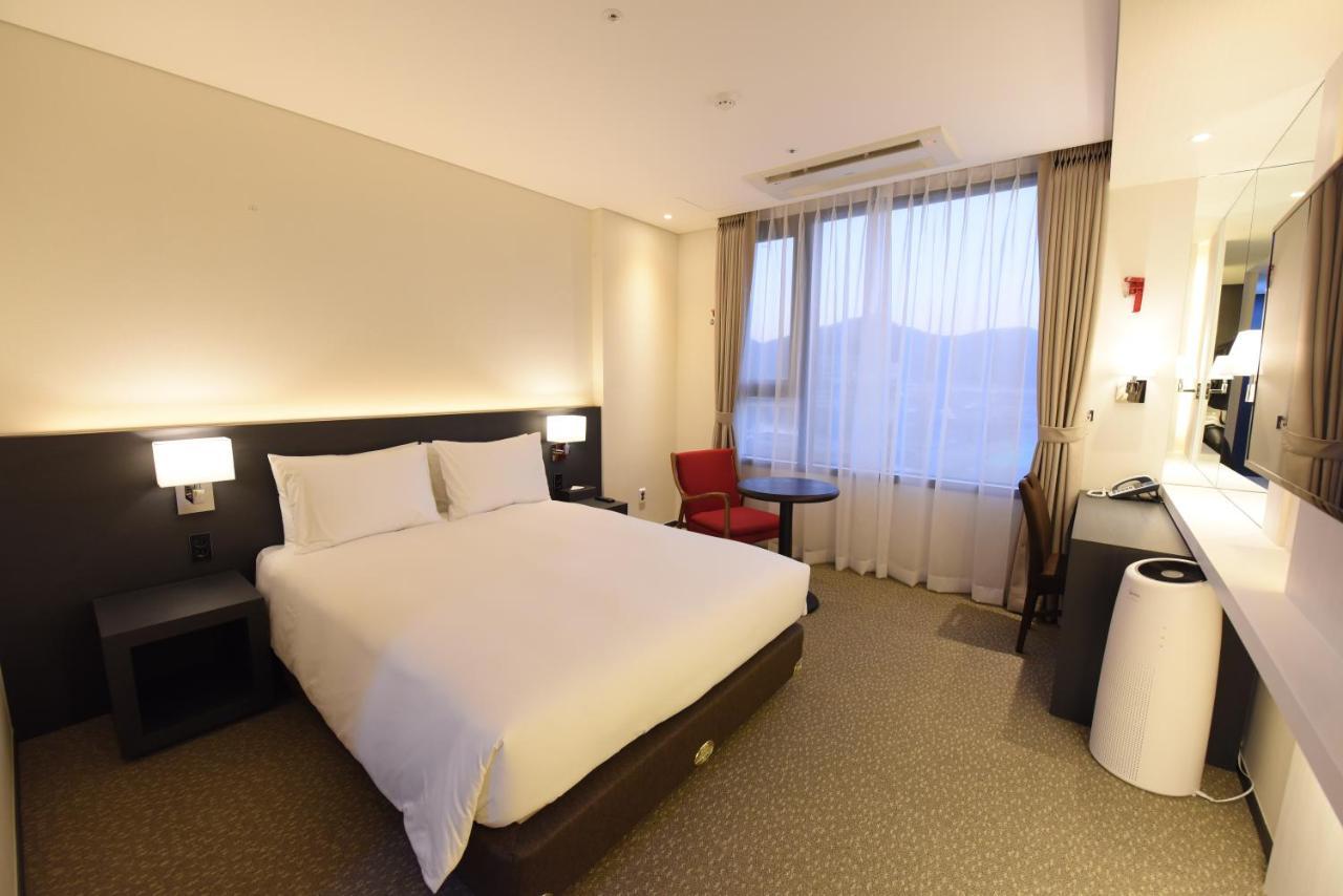 Geoje Artnouveau Suite Hotel Exterior photo